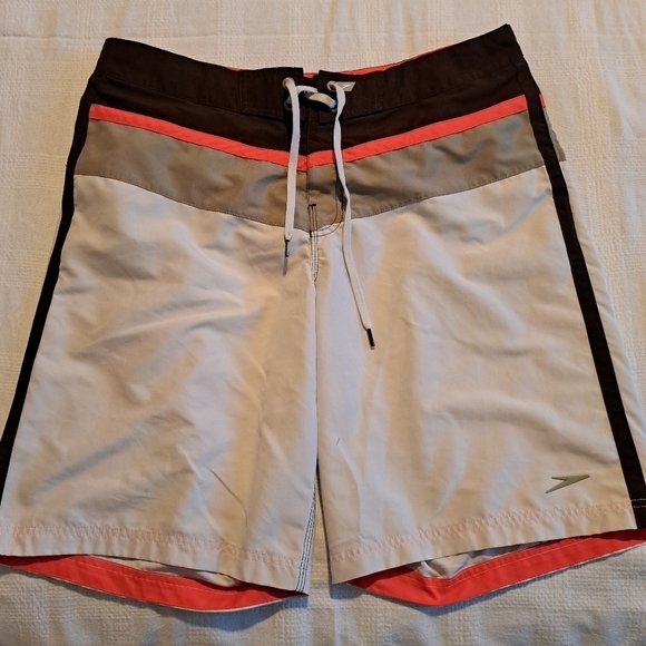 Speedo men's size Large swim trunks with flex waist - Picture 1 of 6
